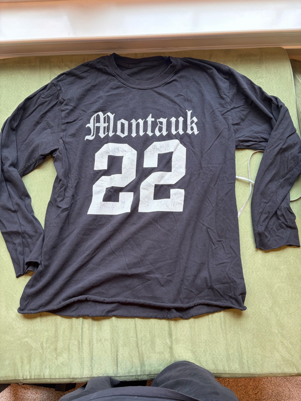 Firstport Montauk distressed 3/4 sleeve raw-edge shirt black sz M